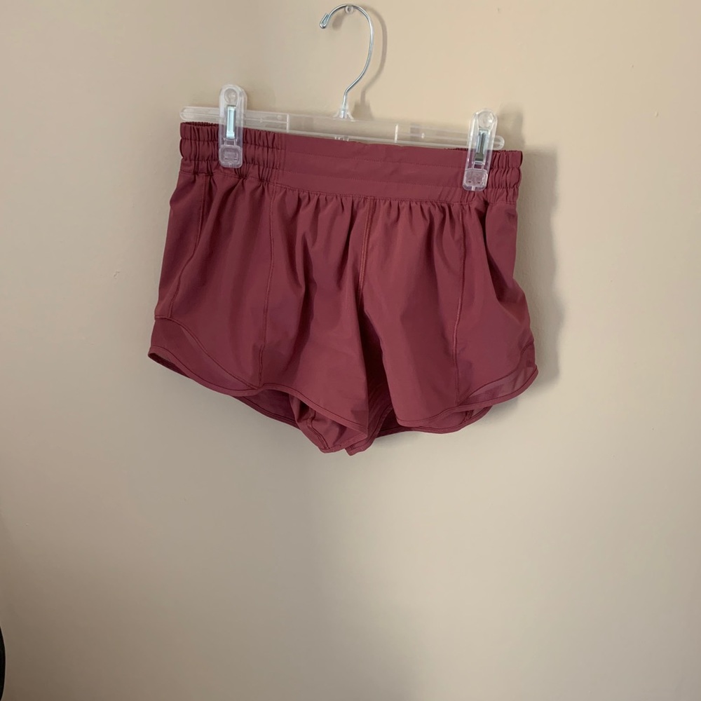 pink lululemon hotty hot shorts